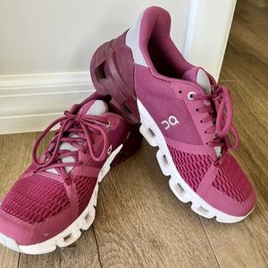 On Running Cloudflyer Magenta Size 6